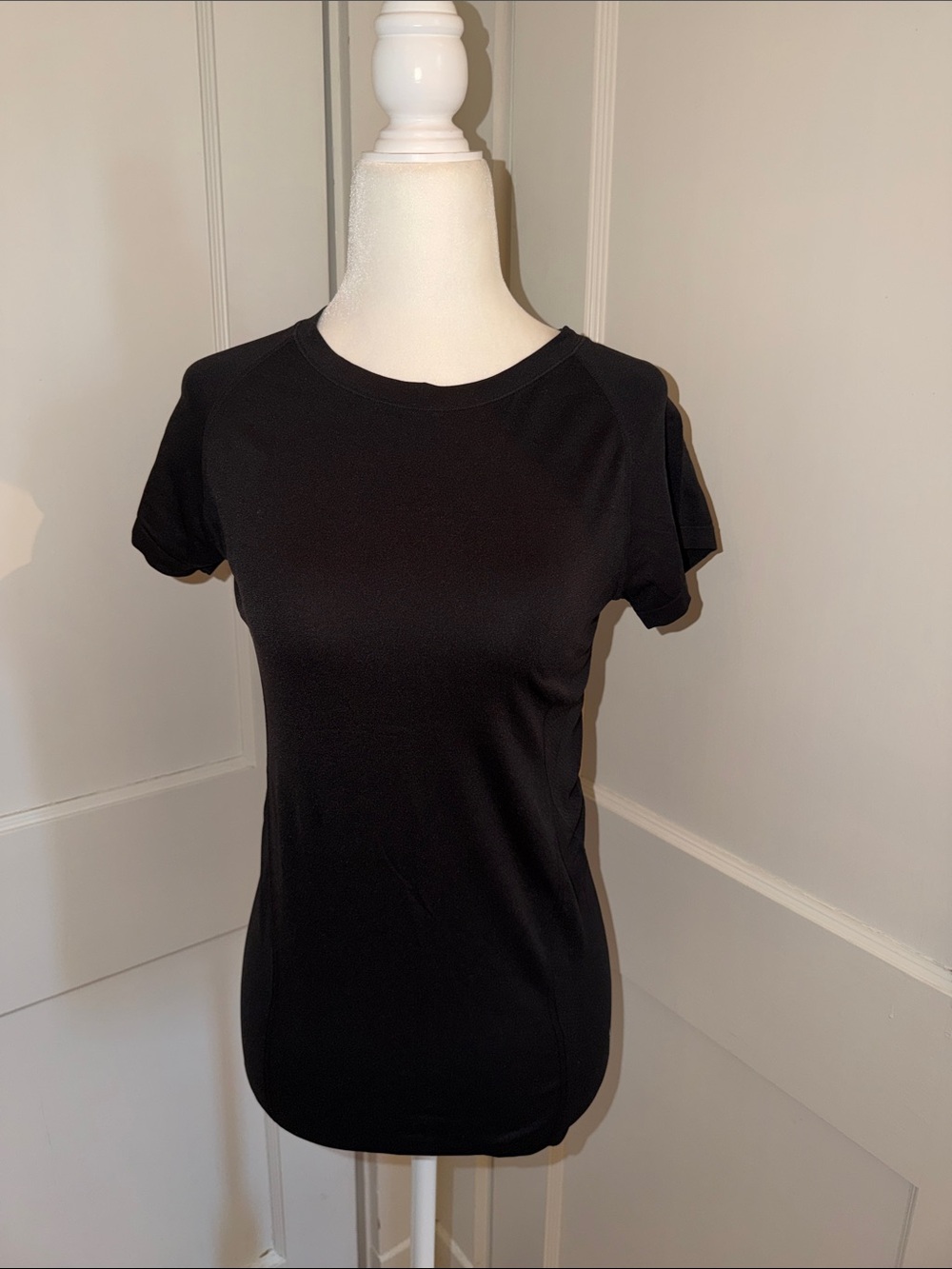 ⭐️ 5/$10 Women’s Danskin Black Short Sleeve Crew Neck Dry Fit Active Tee Small